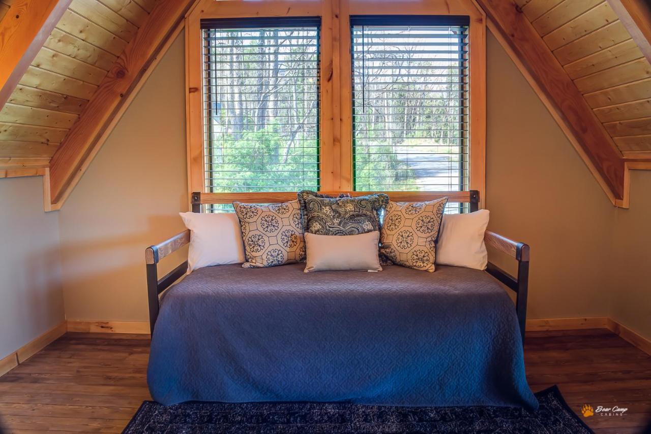 Majestic View Lodge, Amazing Views, Hot Tub, 1089 Free Tickets Each Paid Day, Dollywood And More Gatlinburg Exterior foto