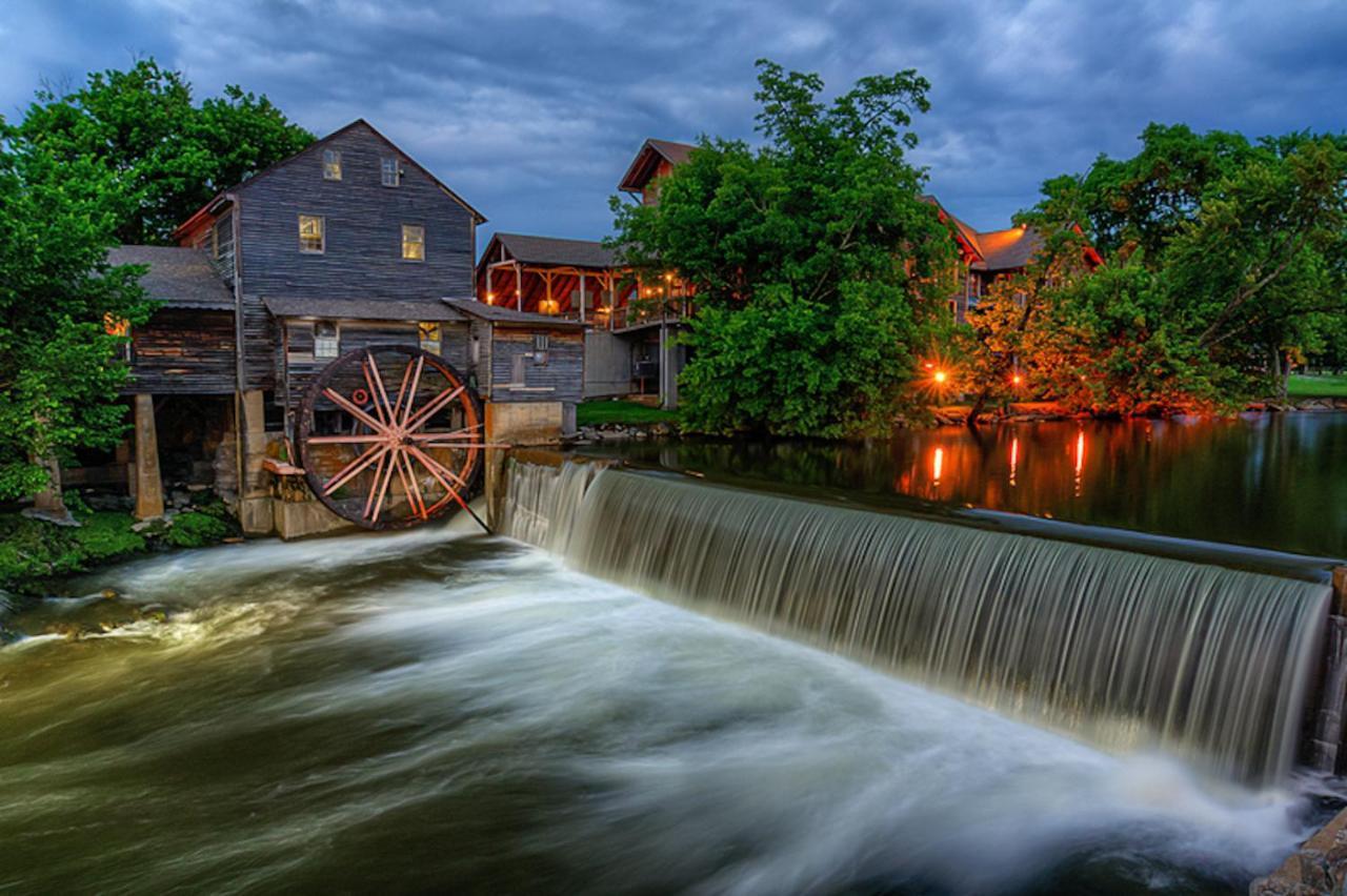 Majestic View Lodge, Amazing Views, Hot Tub, 1089 Free Tickets Each Paid Day, Dollywood And More Gatlinburg Exterior foto